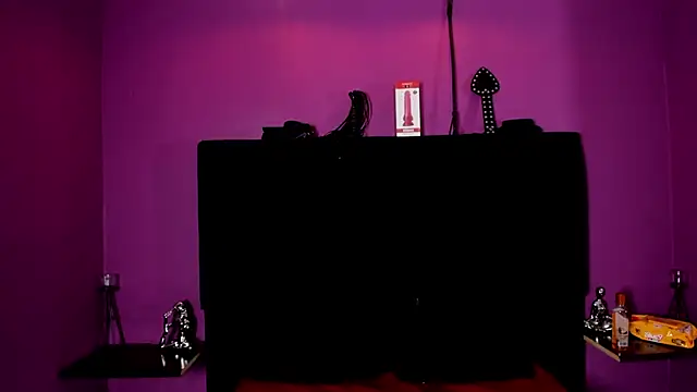 Snapshot of SabbathSinclair chatting on 11/13/25, 11:42 SabbathSinclair online show from 11/13/25, 11:42