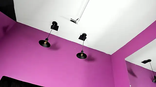 Snapshot of SabbathSinclair chatting on 11/18/25, 11:36 SabbathSinclair online show from 11/18/25, 11:36