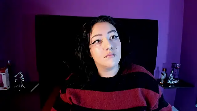 Snapshot of SabbathSinclair chatting on 12/05/25, 11:41 SabbathSinclair online show from 12/05/25, 11:41