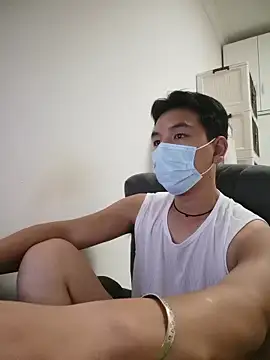 Snapshot of xqcbb_10 chatting on 10/06/25, 08:17 xqcbb 10 online show from 10/06/25, 08:17