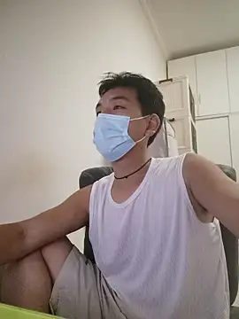 Snapshot of xqcbb_10 chatting on 10/08/25, 04:26 xqcbb 10 online show from 10/08/25, 04:26