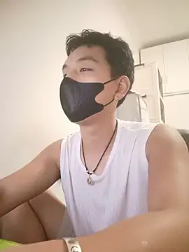 Snapshot of xqcbb_10 chatting on 10/09/25, 05:00 xqcbb 10 online show from 10/09/25, 05:00