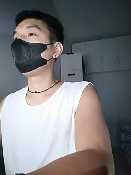 Snapshot of xqcbb_10 chatting on 10/24/25, 07:21 xqcbb 10 online show from 10/24/25, 07:21