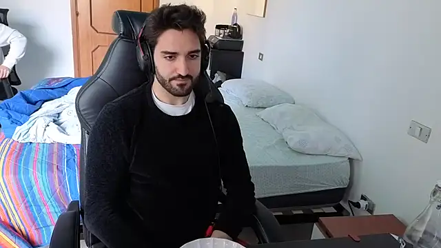 Al3xox02 online show from 03/30/26, 11:44