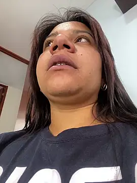 Stefany Bam online show from 10/27/25, 08:13