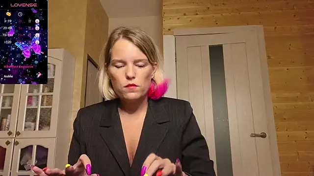 Lady Shine online show from 10/08/25, 09:23