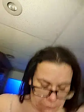 Snapshot of Lauren2012ss chatting on 11/07/25, 08:47 Lauren2012ss online show from 11/07/25, 08:47