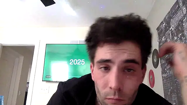 Snapshot of nvthvn555 chatting on 11/18/25, 07:51 nvthvn555 online show from 11/18/25, 07:51
