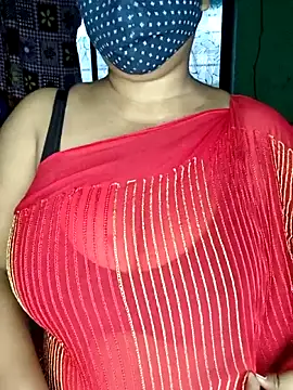 Snapshot of Shiyalsen chatting on 10/26/25, 12:27 Shiyalsen online show from 10/26/25, 12:27