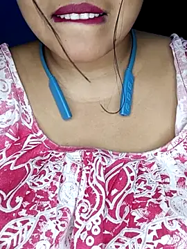 Snapshot of Shiyalsen chatting on 11/20/25, 05:56 Shiyalsen online show from 11/20/25, 05:56