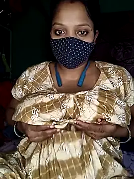 Snapshot of Shiyalsen chatting on 11/23/25, 12:54 Shiyalsen online show from 11/23/25, 12:54