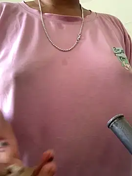 bindiyarani01 online show from 12/17/25, 02:50