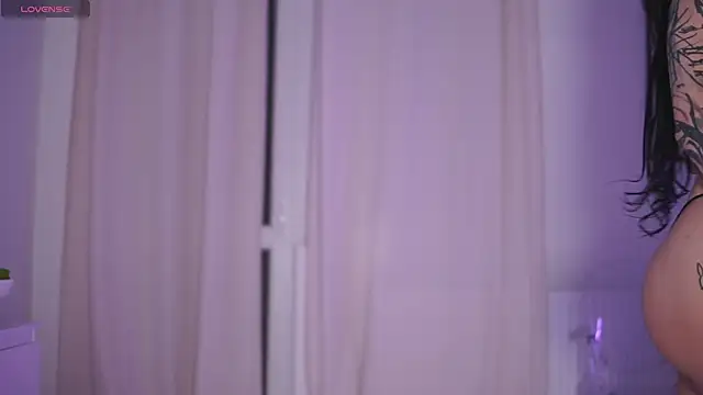 GiaInked online show from 04/24/26, 12:02