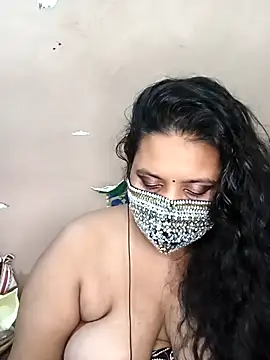 Mallika-collage online show from 12/17/25, 08:15