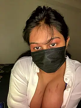 Snapshot of Monica__Bellucci__ chatting on 01/11/26, 02:55 Monica Bellucci online show from 01/11/26, 02:55