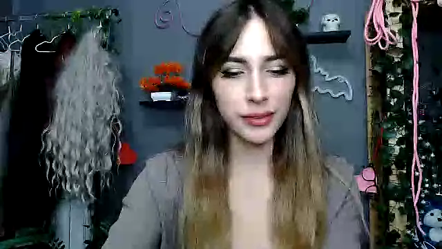 Snapshot of Walleriana chatting on 10/14/25, 09:26 Walleriana online show from 10/14/25, 09:26