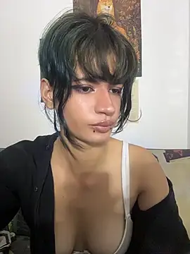 Snapshot of sukulaurens chatting on 06/02/26, 06:15 sukulaurens online show from 06/02/26, 06:15