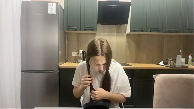 SunnySprinkle online show from 10/12/25, 11:42