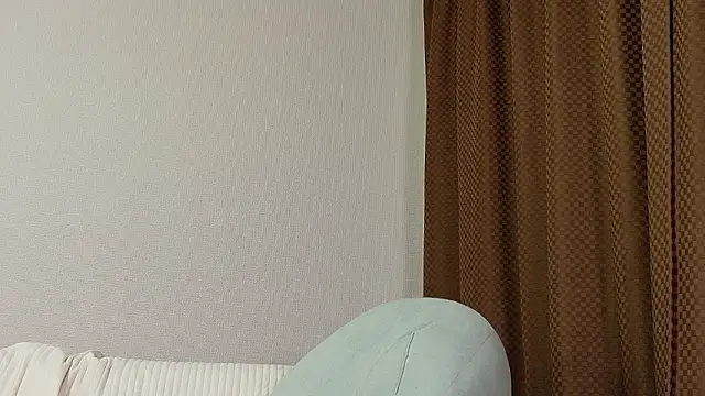 Snapshot of mio_k1 chatting on 11/08/25, 11:54 mio k1 online show from 11/08/25, 11:54