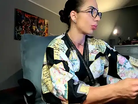 Snapshot of Alesyamuscledoll@xh chatting on 02/02/26, 07:45 Alesyamuscledollxh online show from 02/02/26, 07:45