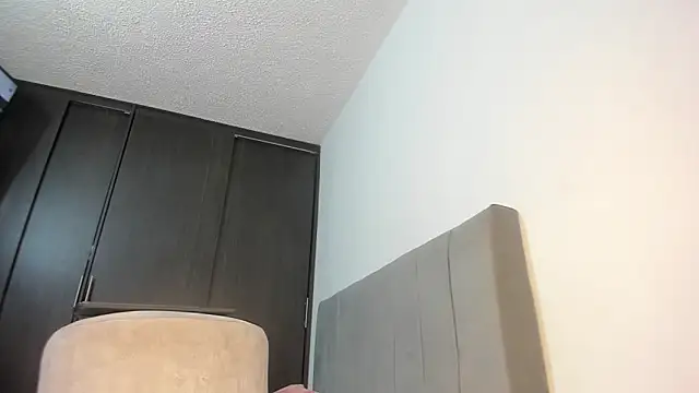 Snapshot of emy_collyns chatting on 02/17/26, 02:41 emy collyns online show from 02/17/26, 02:41