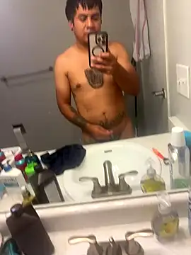 Snapshot of hotvinxxx chatting on 10/24/25, 08:55 hotvinxxx online show from 10/24/25, 08:55