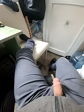 Snapshot of Mert2334 chatting on 02/21/26, 01:01 Mert2334 online show from 02/21/26, 01:01