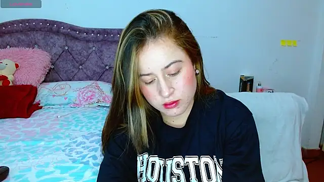 Hanssel tess online show from 11/27/25, 08:11