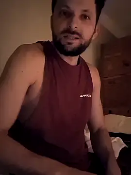 Snapshot of felipelon07 chatting on 11/29/25, 04:15 felipelon07 online show from 11/29/25, 04:15