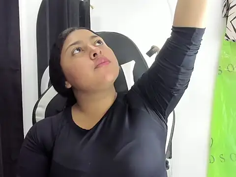 Baby Latin online show from 11/25/25, 04:12