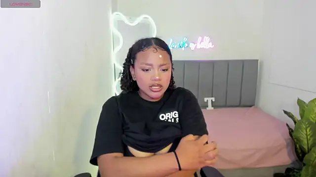 THIANA TAY online show from 11/03/25, 04:03