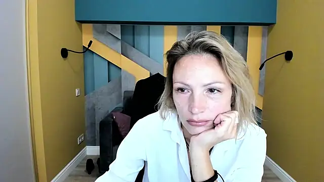 AlinaMoor online show from 10/08/25, 05:38