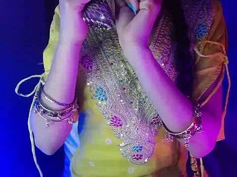 Roiseeee online show from 02/26/26, 04:55