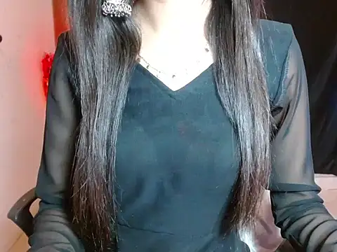 Roiseeee online show from 04/18/26, 07:01