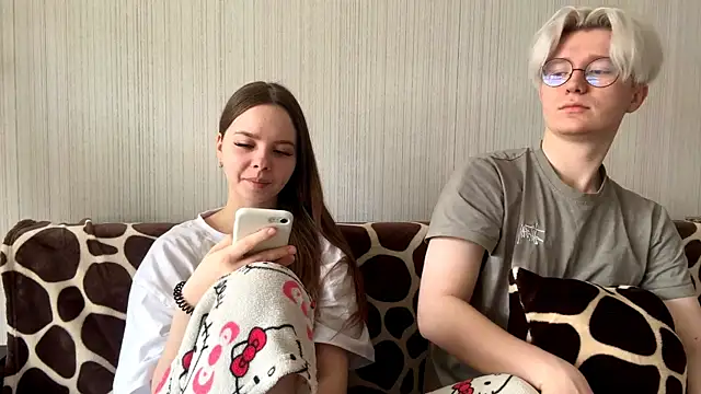 EhtelBiondi online show from 04/21/26, 08:53