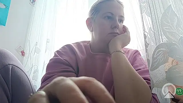 Snapshot of Melorini chatting on 02/12/26, 03:01 Melorini online show from 02/12/26, 03:01