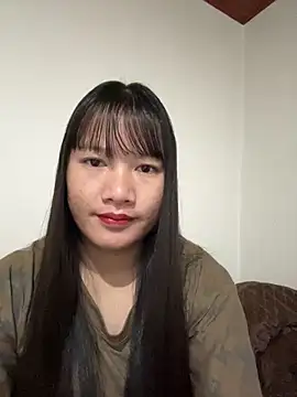 TrangNemo online show from 12/17/25, 12:49