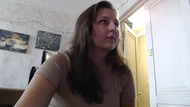 Snapshot of EveVisconti chatting on 10/13/25, 08:47 EveVisconti online show from 10/13/25, 08:47