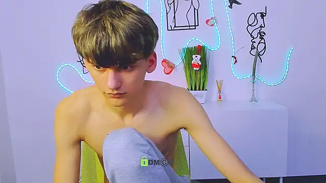 Snapshot of rico_steel chatting on 02/17/26, 09:32 rico steel online show from 02/17/26, 09:32