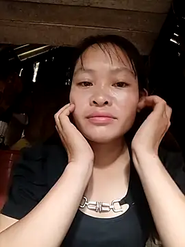 Snapshot of Young_vietnamese chatting on 10/09/25, 01:36 Young vietnamese online show from 10/09/25, 01:36