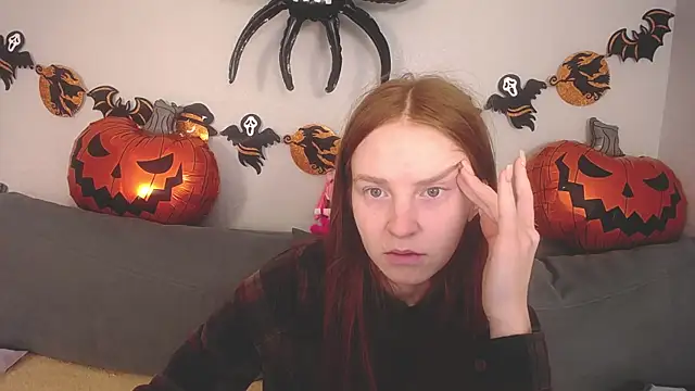 Evarey  online show from 11/02/25, 05:43