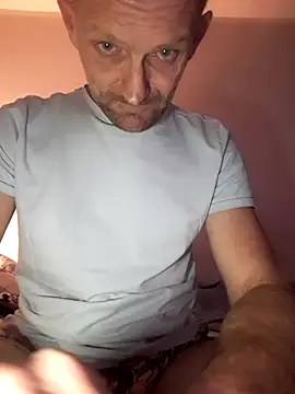 Snapshot of Remello1 chatting on 11/13/25, 06:18 Remello1 online show from 11/13/25, 06:18