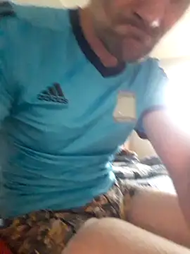 Snapshot of Remello1 chatting on 12/03/25, 12:58 Remello1 online show from 12/03/25, 12:58