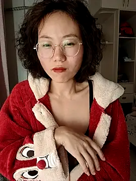 nini10052025 online show from 11/23/25, 01:33