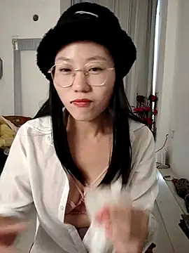 nini10052025 online show from 12/04/25, 04:22