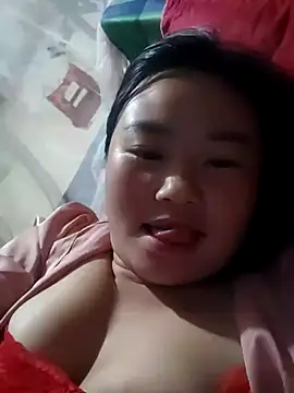 Snapshot of pi-pi-00 chatting on 10/13/25, 03:01 pi-pi-00 online show from 10/13/25, 03:01