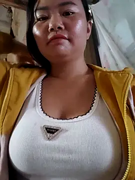 Snapshot of pi-pi-00 chatting on 10/16/25, 04:13 pi-pi-00 online show from 10/16/25, 04:13