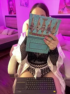 kattee adams online show from 11/27/25, 01:35