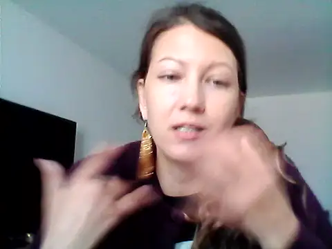 Snapshot of Karivane chatting on 03/11/26, 07:03 Karivane online show from 03/11/26, 07:03