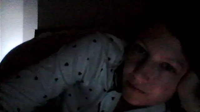 Snapshot of Karivane chatting on 04/22/26, 11:17 Karivane online show from 04/22/26, 11:17